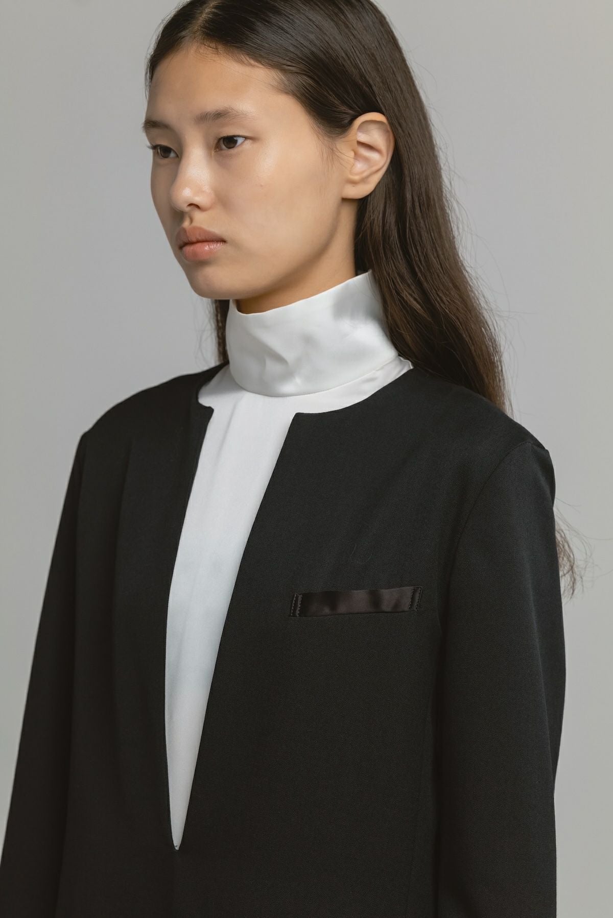KEY-NECK JACKET DRESS | CINOH
