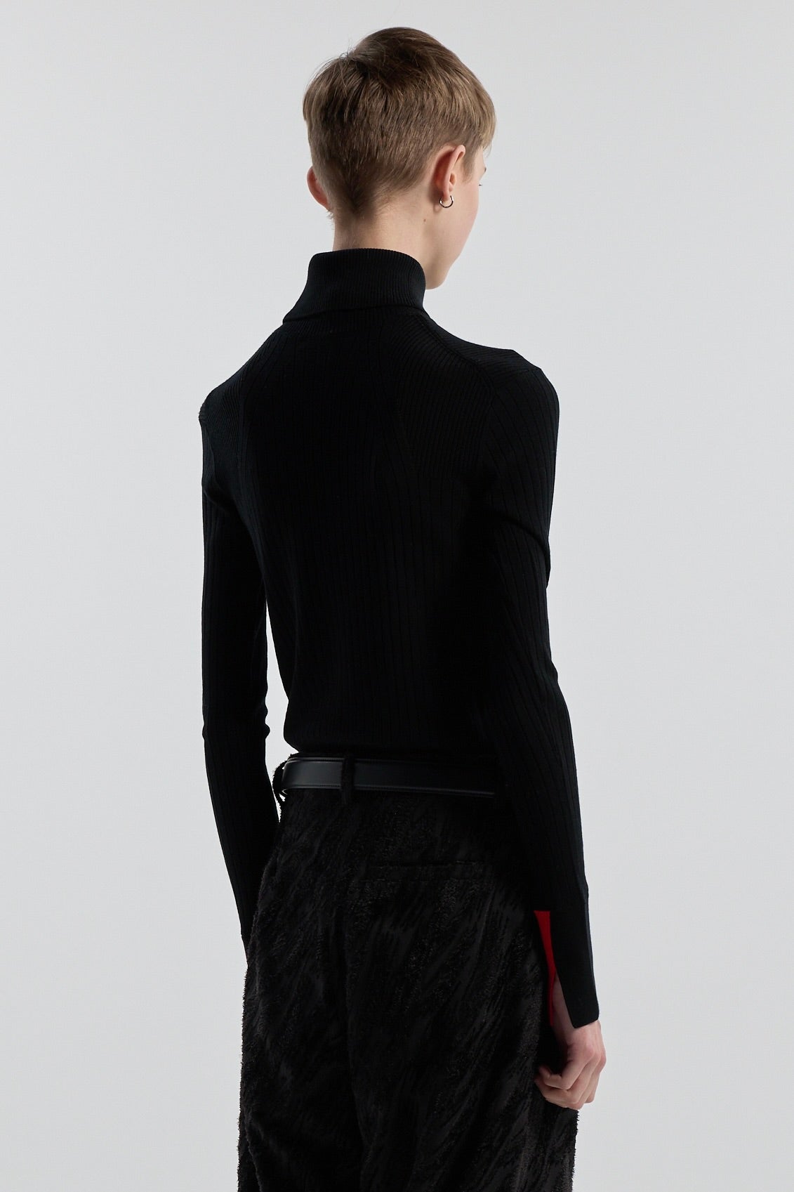 15.5μ WOOL / TURTLENECK KNIT | CINOH